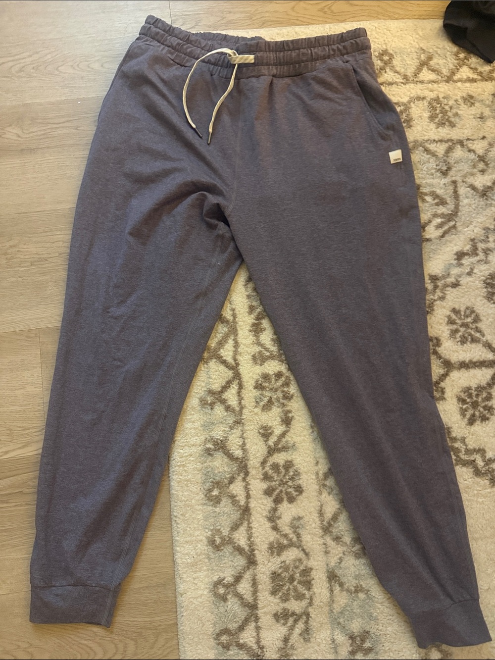 Vuori Women's Track Joggers in Heather Charcoal Gray
